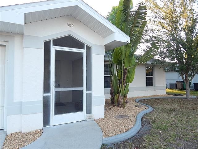 1st image of 602 SE 20th Ct