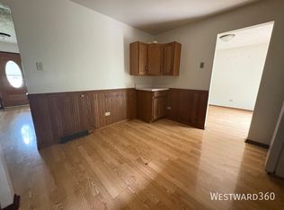 16 Longwood Dr, Joliet, IL 60432