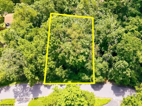 Hampton Ave, Morgantown, WV 26505