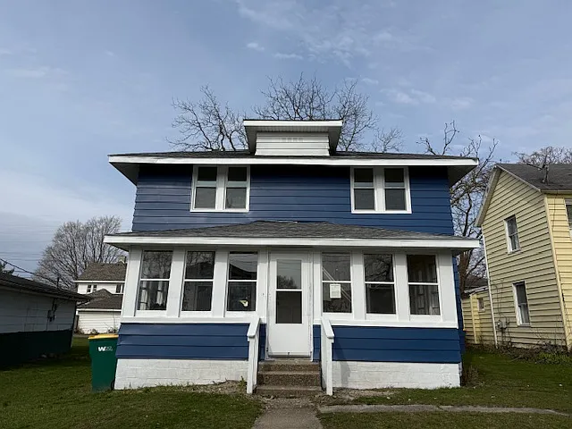 211 Columbia St — Photo 1