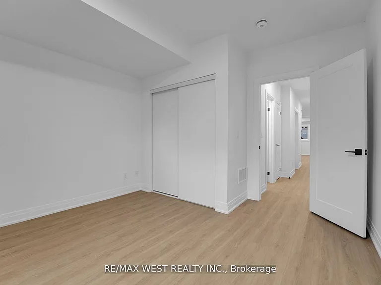 521 Saint Johns Rd #LOWER — Photo 10