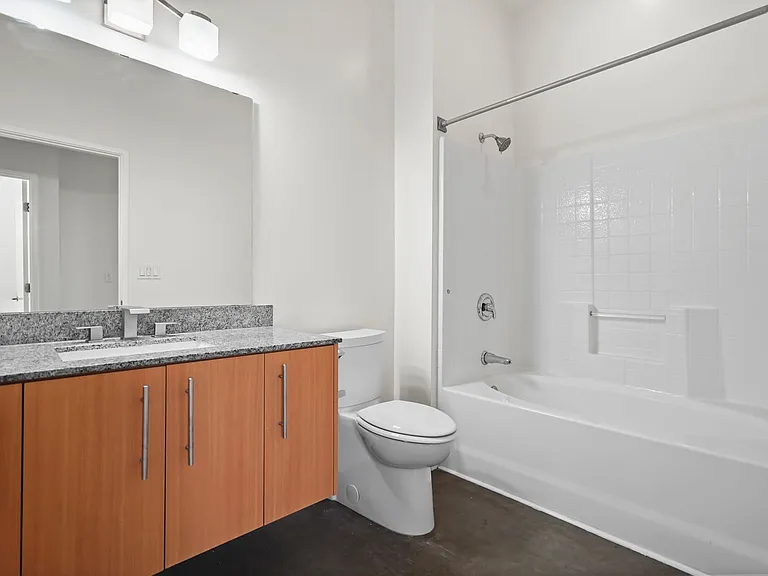 6462 Woodley Ave — Photo 41