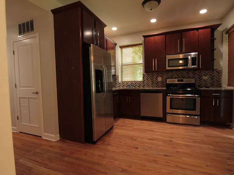 4711 N Monticello Ave — Photo 16