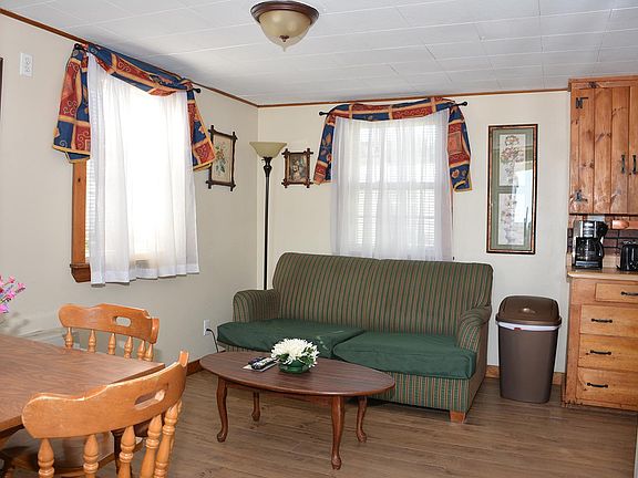 2nd image of 173 E Grand Ave #1