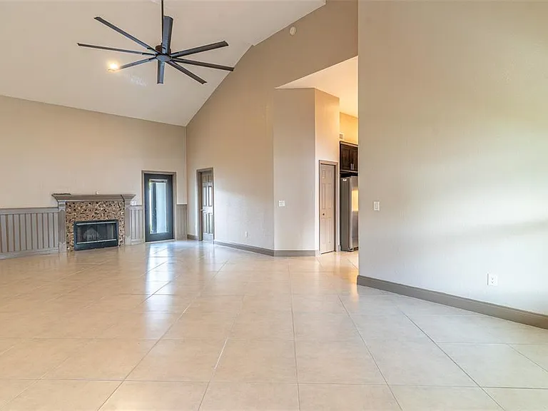 148 Madalyn Ct — Photo 3