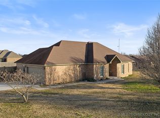 46 Fairview Ln, Ardmore, OK 73401