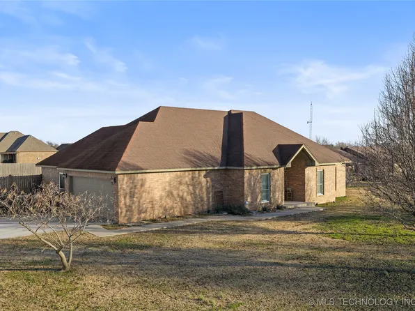 46 Fairview Ln, Ardmore, OK 73401