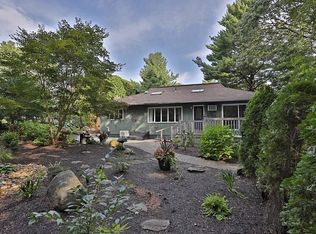10 Juniper Ave, Wakefield, MA 01880