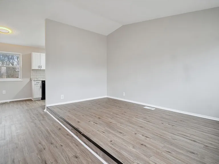 6699 Deer Ct — Photo 4