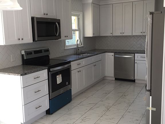 4th image of 1529 Wilkins Dr