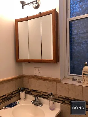 Rented by Bond New York | media 16