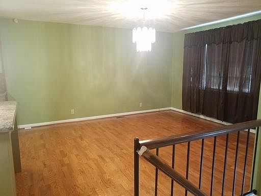 3rd image of 523 Rotary Hills Ct
