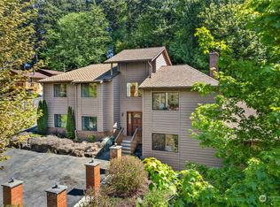 1226 S Lake Stickney Dr, Lynnwood, WA 98087