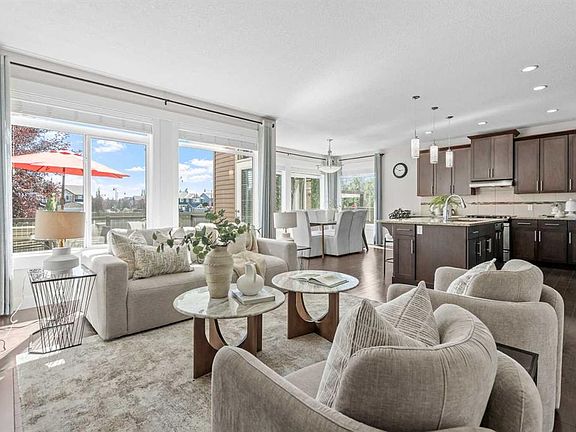 4th image of 9 N Aspenshire Cres SW