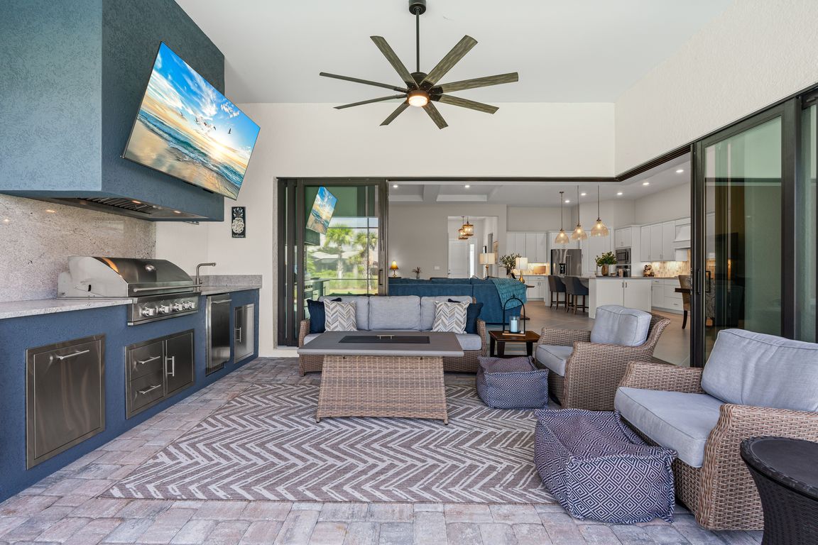 next background image