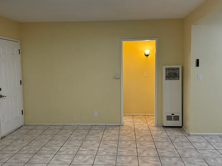 5347 N Olive Ave — Photo 6