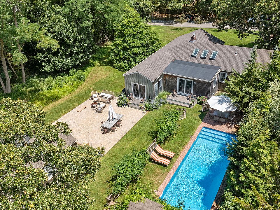 1st image of 11 Sims Ave