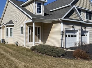 34 Jordan Point Dr, Troy, NY 12180