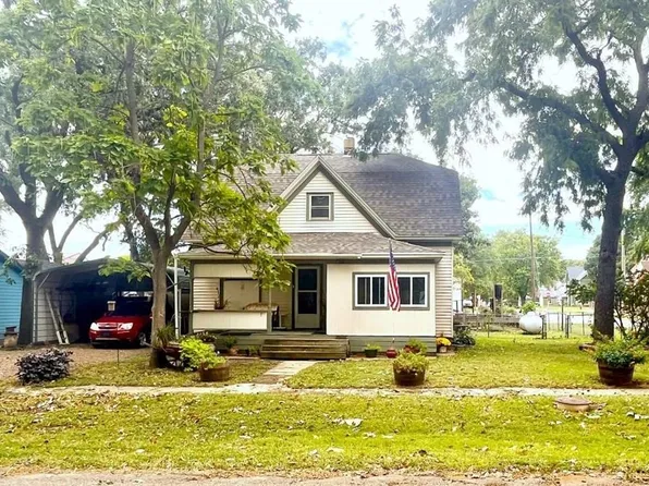 221 N Struble St, Bennington, KS 67422