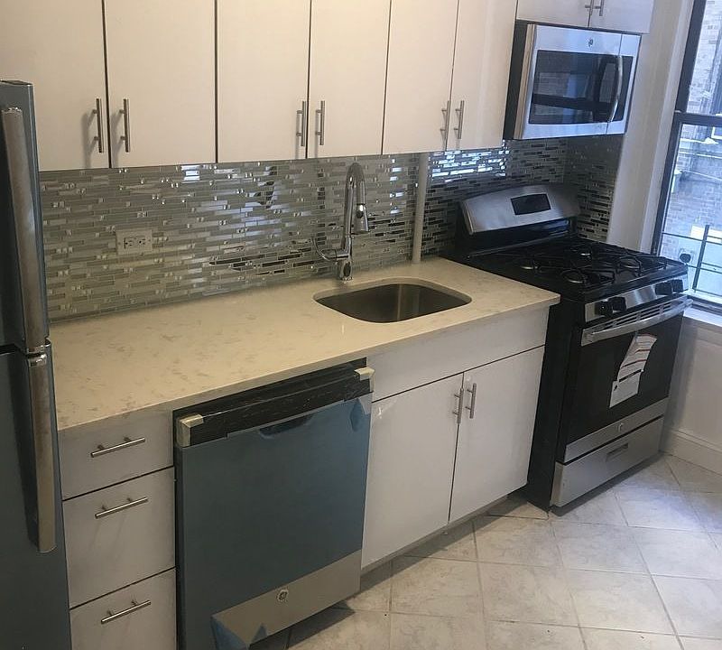 1st image of 165 Sherman Ave APT 2I