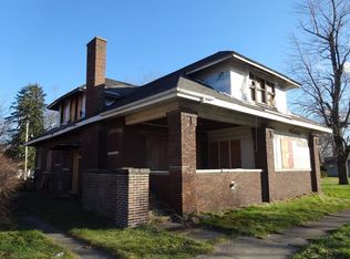 304 S Main St, Knox, IN