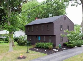 528 Lantern Ln, New Bedford, MA 02740