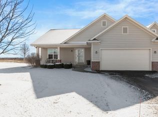 1949 Blue Spruce Ct, Grafton, WI 53024