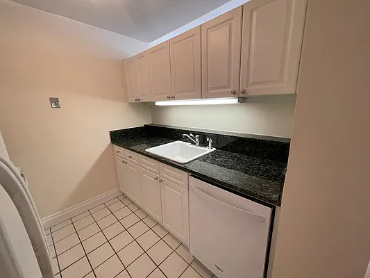 Rented by Douglas Elliman | media 4