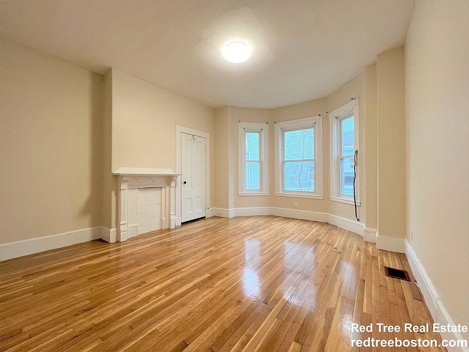 79 Millet St, Dorchester Center, MA 02124 Zillow