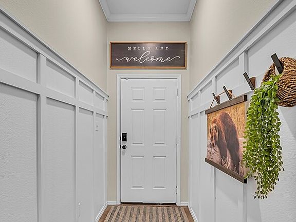 3rd image of 213 Woodlands Blvd