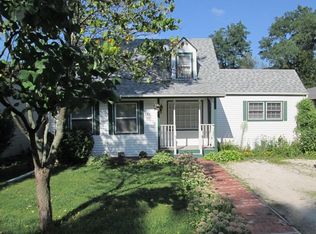 3S664 Wilbur Ave, Warrenville, IL 60555