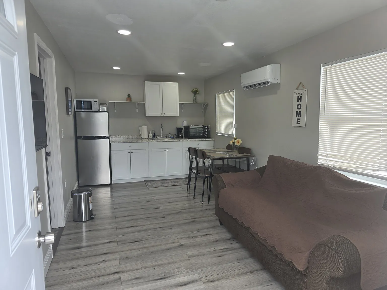 1 bed, 500 sqft, $1,600 — Photo 2