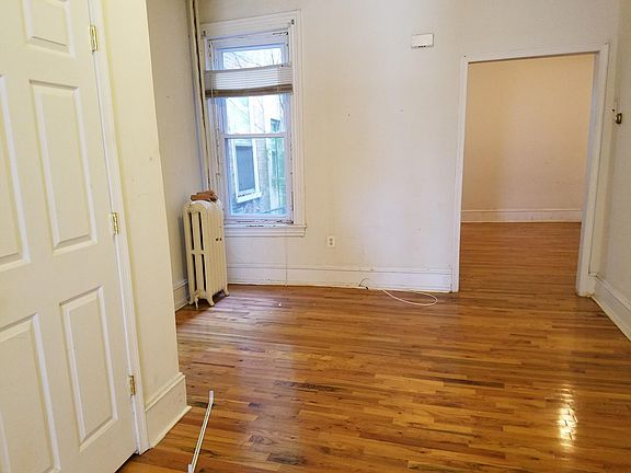 2nd image of 412 N 41st St APT 1