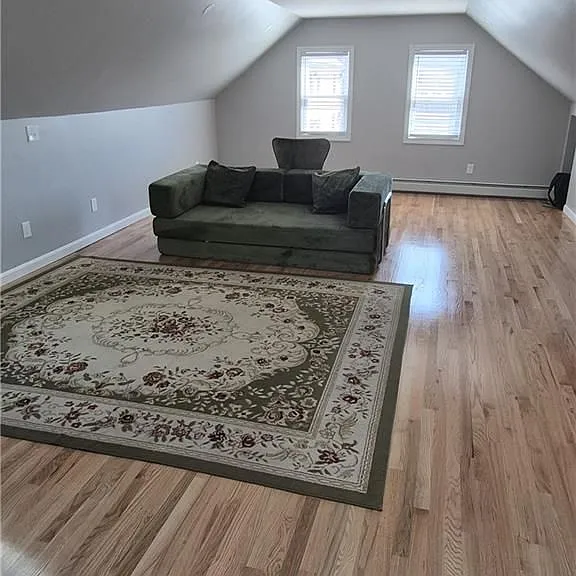 76 Pembroke Ave — Photo 3
