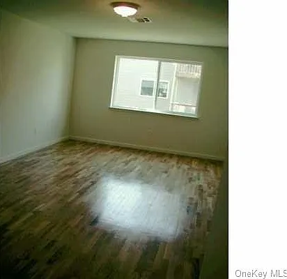 25 College Ave — Photo 17