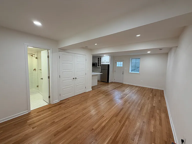 15109 Westbury Rd — Photo 1