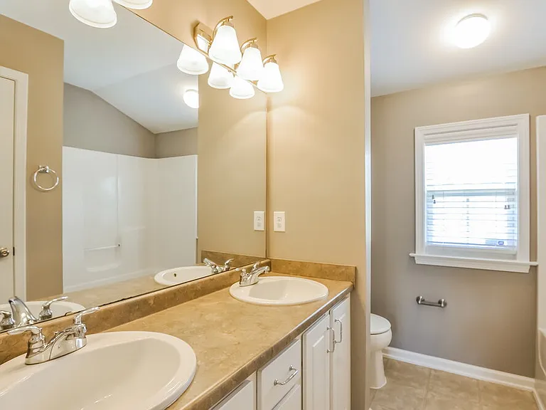 353 Collinsworth Dr — Photo 15