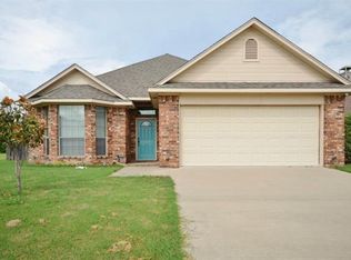 306 Centenial Ave, Ennis, TX 75119