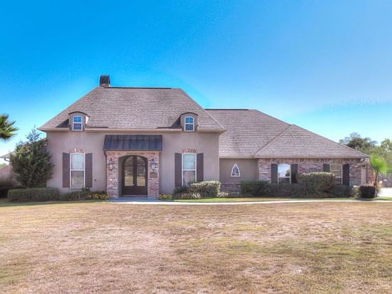 1st image of 121 Sepulvado Dr