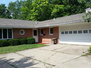 1421 W Clarewood Ave, Peoria, IL
