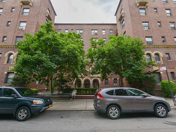 3rd image of 62-98 Saunders St #3M