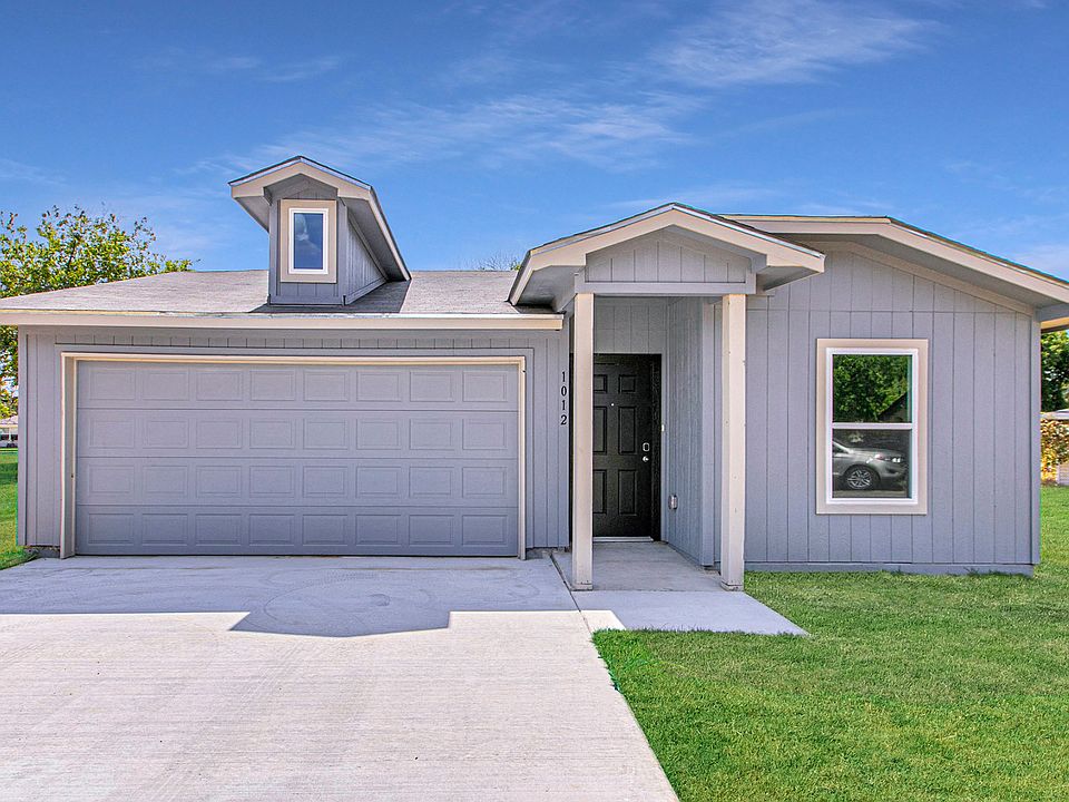 1st image of 1012 Yancey Cir
