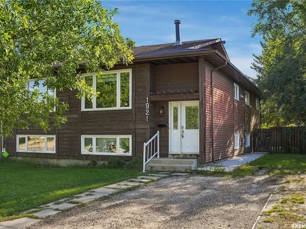 1921 McKercher DRIVE, Saskatoon, SK S7J 3W1