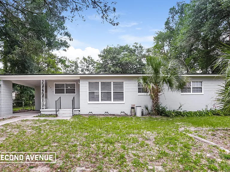 3015 Lansdell Dr — Photo 1