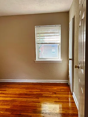 Rented by Prime Realty | media 19