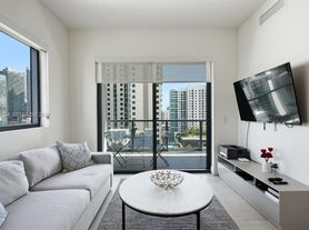 239 SW 9th St