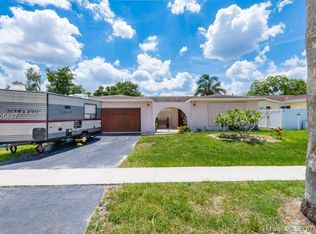 740 NW 92nd Ave, Pembroke Pines, FL 33024