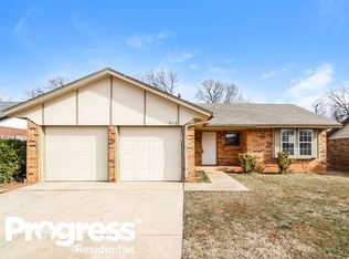916 David Rd, Moore, OK 73160