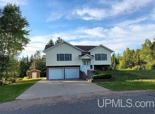 193 Kivela Rd, Negaunee, MI 49866