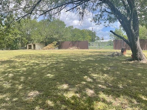 3rd image of 5296 Dacy Ln